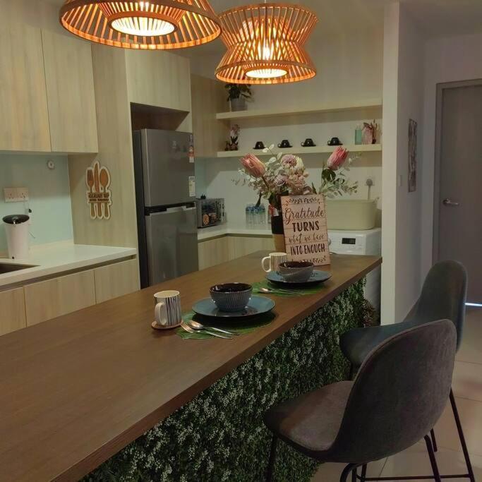 Alocasia Geniehome 3Br Free Wifi @ Utropolis Shah Alam Kültér fotó